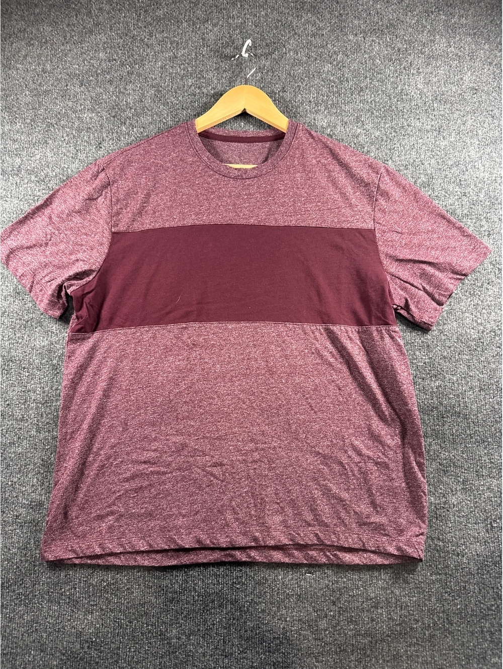 Van Heusen Mens L Burgundy Maroon Colorblock Graphic T-Shirt Regular Fit